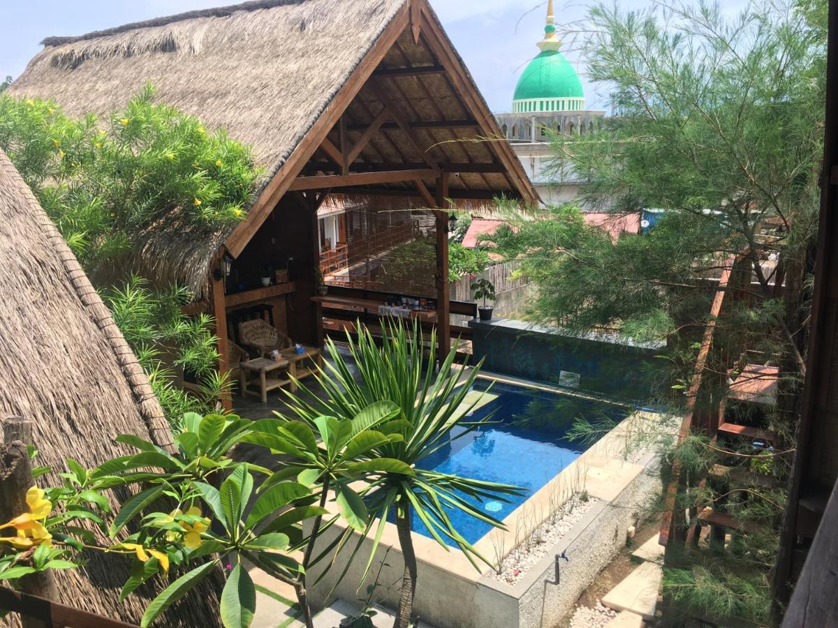 The Golden Ave Bungalow Hotel Gili Trawangan Exterior foto